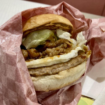 ロッテリアのとろたま牛すきやきバーガーを食べてみました