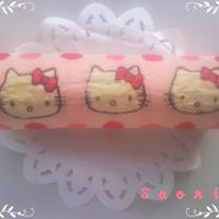 KITTY模様のロールケーキ