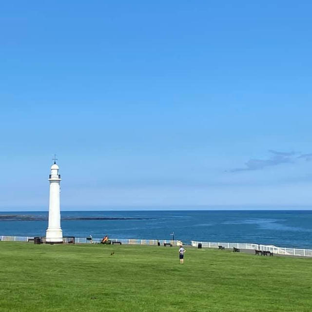 イギリス北部でお墓参りと海を眺めて楽しむ❤️