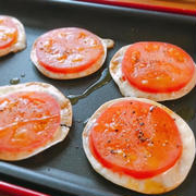 パリパリ♡餃子の皮deフレッシュトマトのピザ
