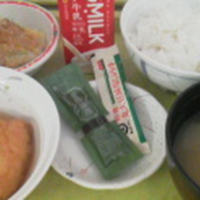 病院食の記録**噂のコンビニパスタとちょっぴり豪華な２人ごはん♪