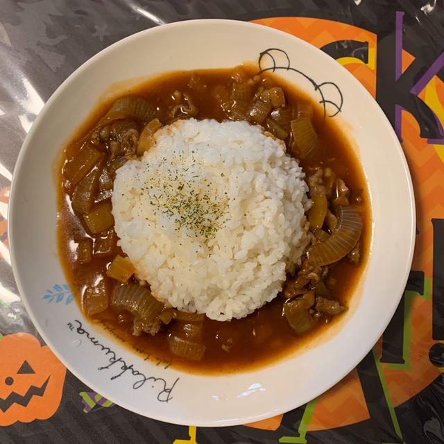 【こどもごひん】時間がない時☆我が家の定番☆ルウなしで煮込10分ハッシュドビーフ
