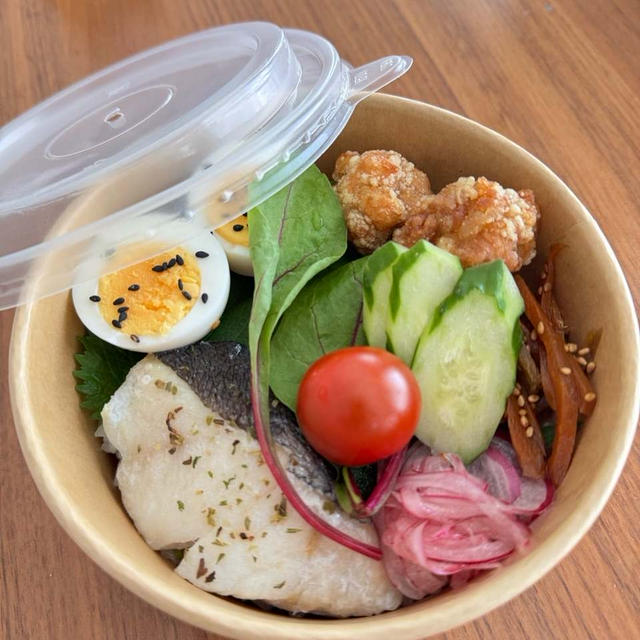 オシャレな使い捨てお弁当箱