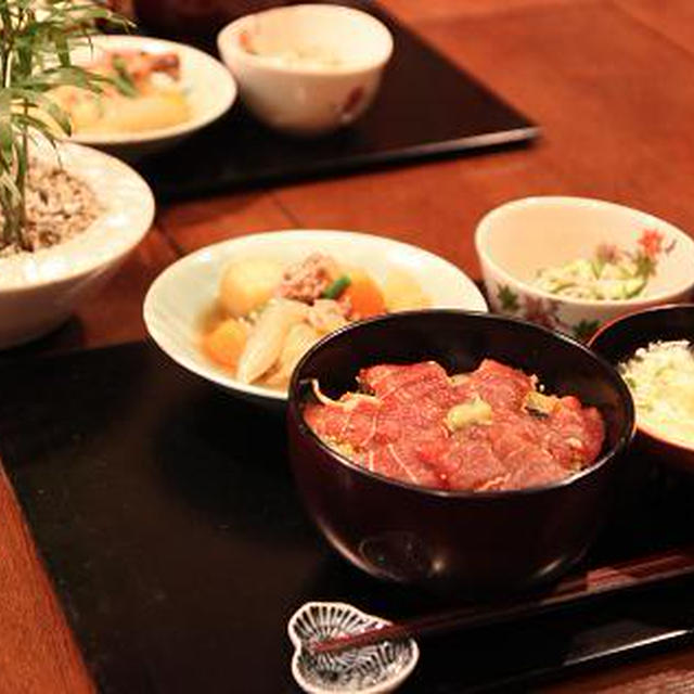 レシピ付き和風献立　マグロ丼漬け・肉じゃが・きゅうりとじゃこの酢の物・かきたま汁