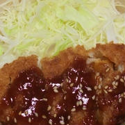 ローソン　厚切りロースソースカツ丼