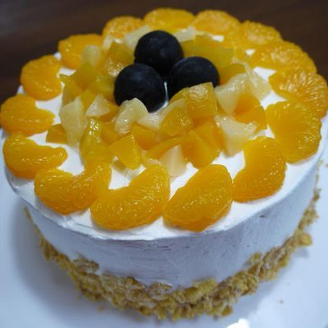 桃とみかんのデコレーションケーキ By Bvividさん レシピブログ 料理ブログのレシピ満載