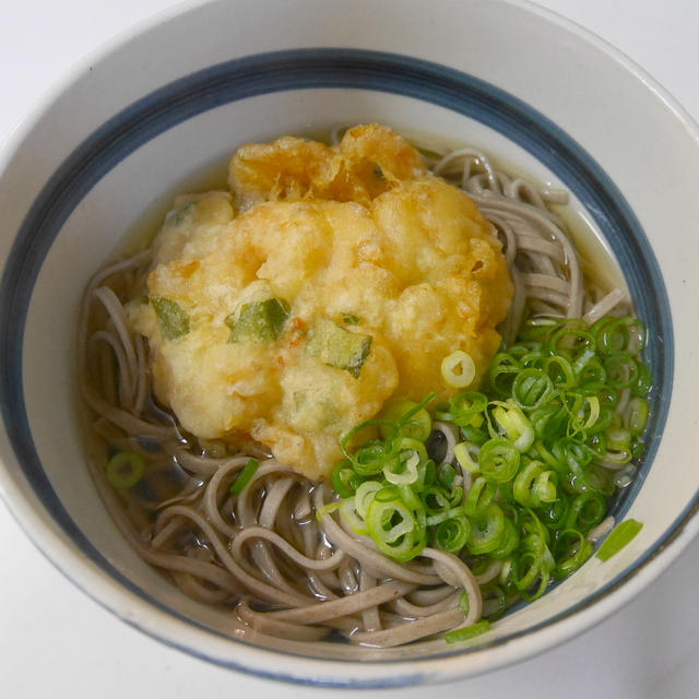 晩御飯はお蕎麦、おつゆはだし醤油を薄めるだけ！！