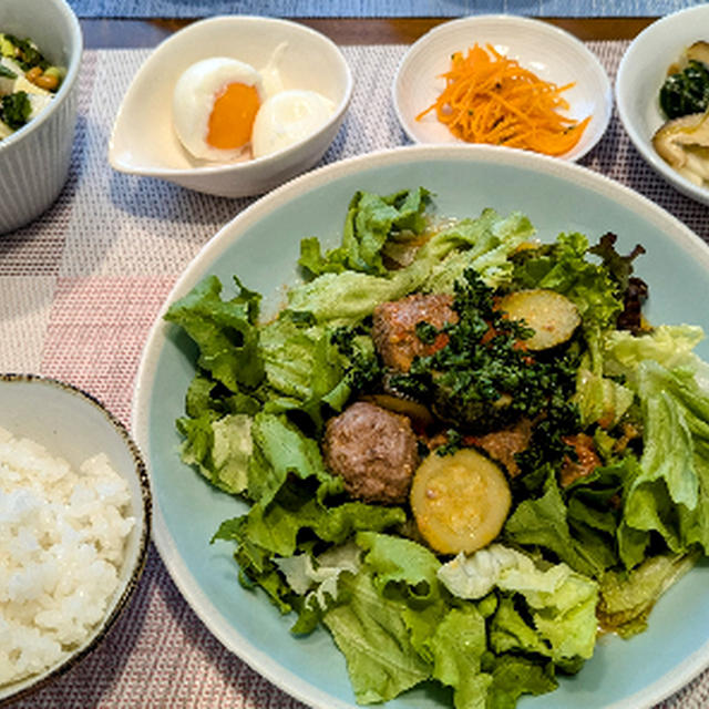 肉団子のあっさりトマトソース煮