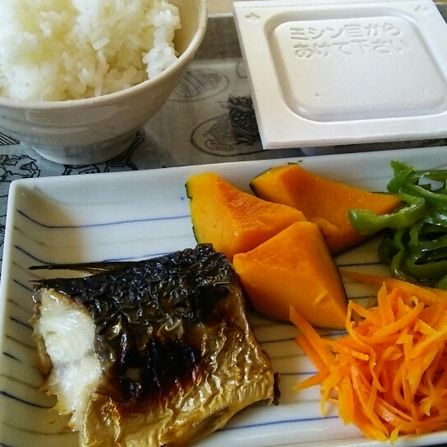 ランチ(温めるだけのお昼は楽チン)