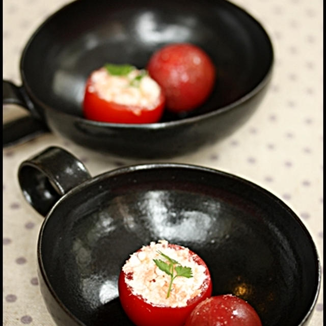 可愛いミニトマトの前菜、ストウブ鍋で塩豚蒸し煮。