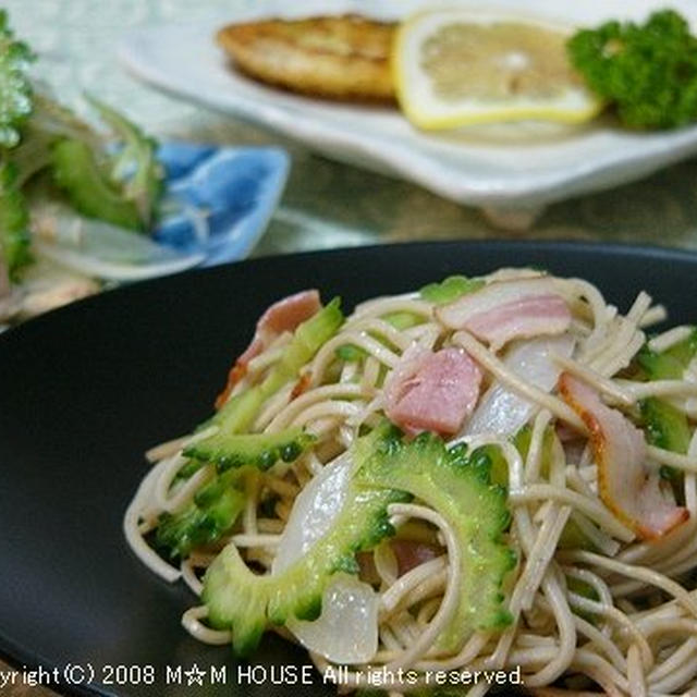 お蕎麦で☆ゴーヤーのペペロンチーノ♪