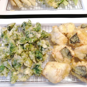 地物野菜で「天ぷら」「クレソンサラダ」「分葱ぬた」「紅菜苔炒め」