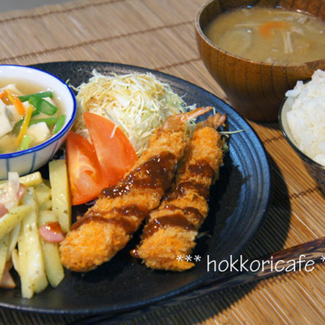 （夕飯）　エビフライ定食　初出勤！！