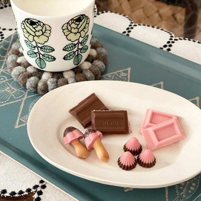 いちごのチョコレート色々食べた♪