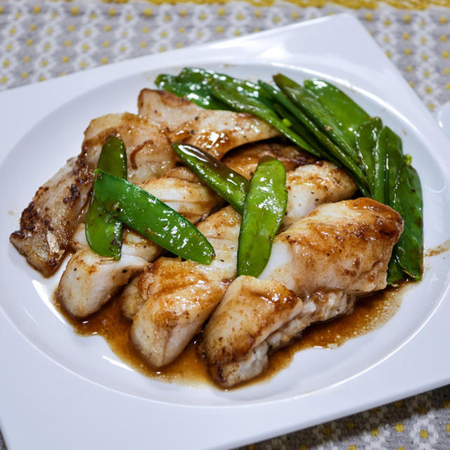 意外と濃厚な味わい「タラと絹さやのバターポン酢炒め」