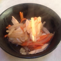 大根たっぷり！一足先にお雑煮です。