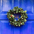 ロンドンのドアとクリスマスリースと。