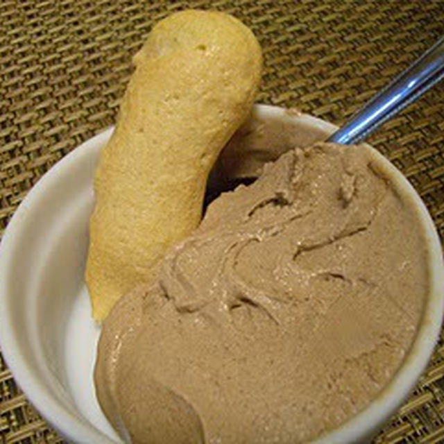 体脂肪率２１％を維持するアイスクリーム～ベイリーズのチョコレートアイス～サクサクメレンゲを添えて
