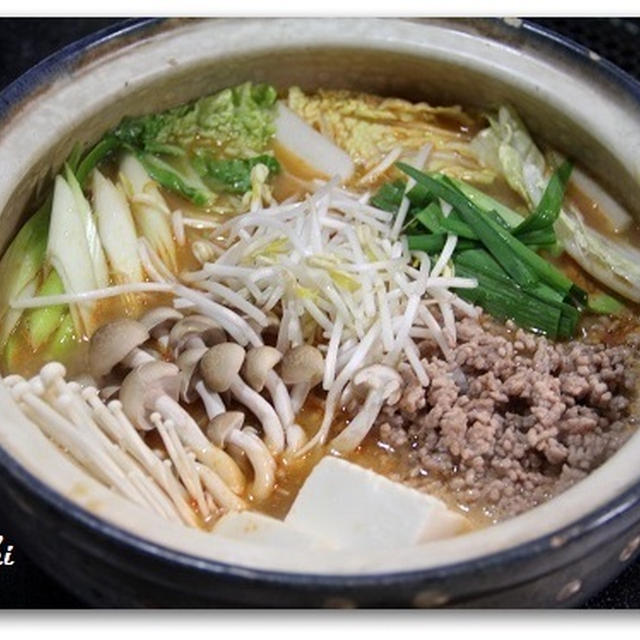 もやし坦々鍋　〆はラーメン