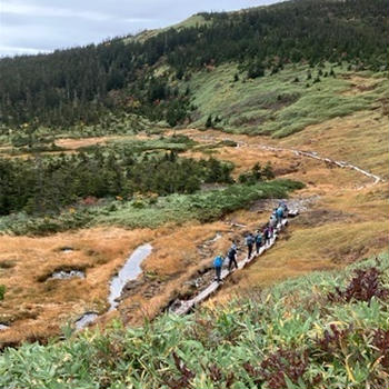 どんより西吾妻山