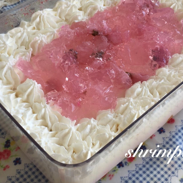 桜のスコップケーキ