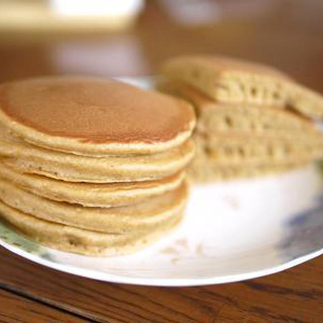 黒豆の煮汁を使ったパンケーキ
