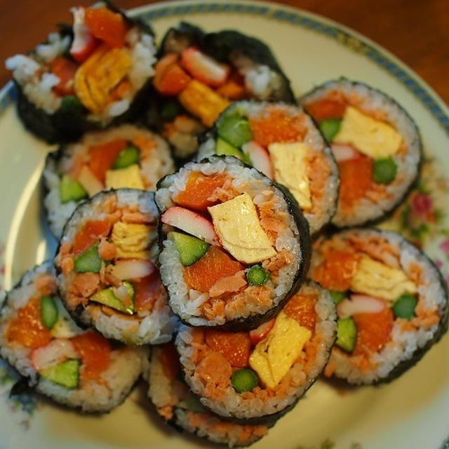 鮭そぼろキンパと、鶏そぼろキンパ