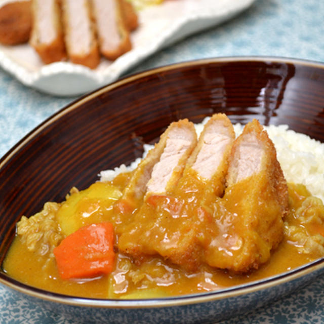 やわらかとんかつ。ビーフカレーと合わせてカツカレーの晩ご飯。と、ミニ運動会。