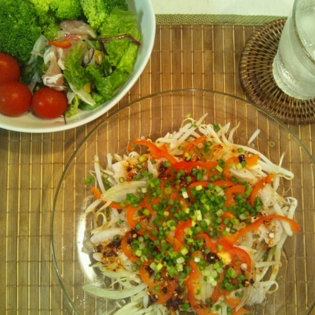 "豚肉と野菜のレンチン"夕御飯と白桃と挫折しちゃった、、、