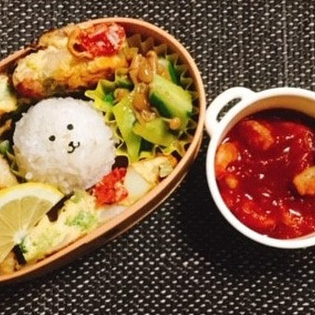 ムニエルアーモンドソース・スペインオムレツ・カルディーのソースで食べるケチャップ弁当