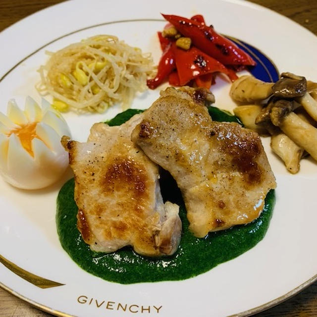 豚肉のソテー　モロヘイヤソース