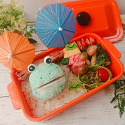 カエルおにぎりで梅雨弁当【デコ弁】ちいかわハッピーセット