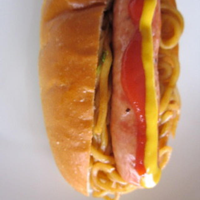 YAKISOBA-Hot Dog 焼きそばドッグ