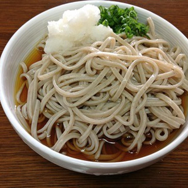今朝は珍しく「冷たいおろしぶっかけそば」