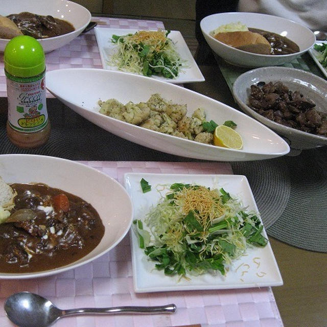 今日のご飯とベビーキウイ。