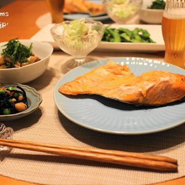 『鮭カマ』とストウブで『小さいおかず』の献立。