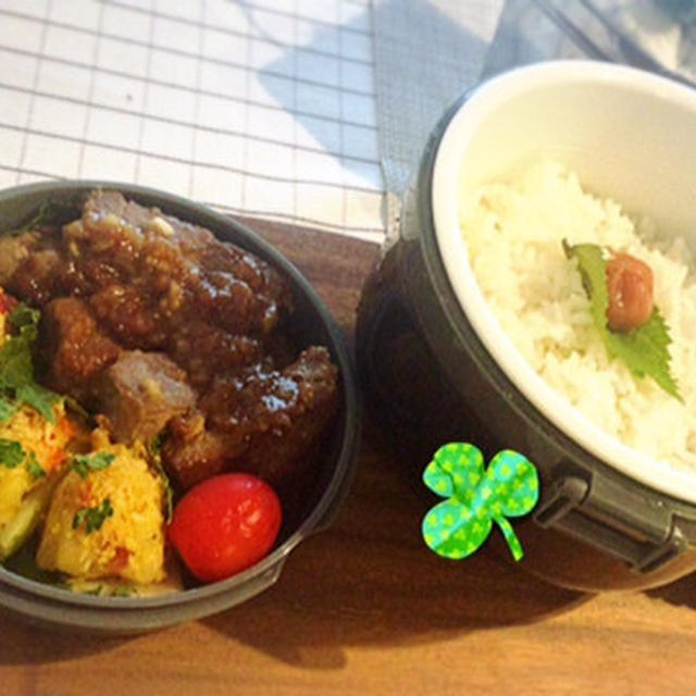 ステーキ弁当☆ポテトサラダのセロリボート乗せ