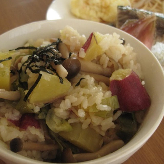 簡単☆野菜たっぷり炊き込みごはん