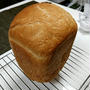 久々にホームベーカリーで最後まで作った食パン。