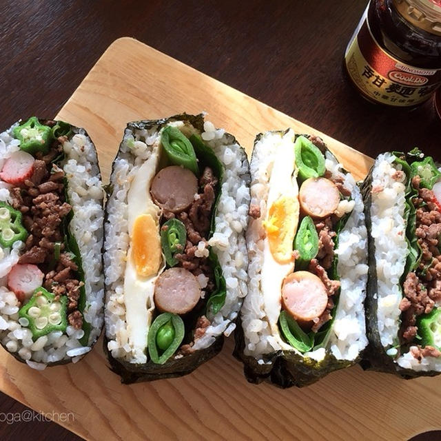 甜麺醤と豆板醤でひき肉の味噌炒めのおにぎらず