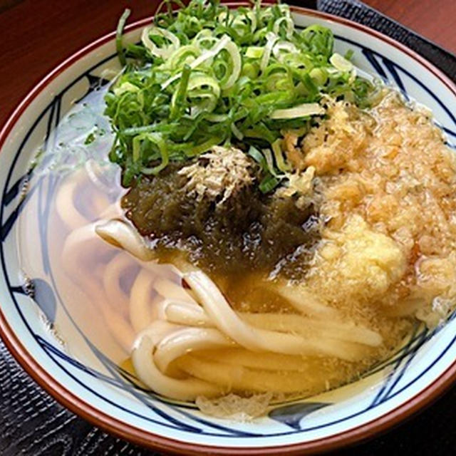 今年一杯目のうどんは「丸亀製麺」にて