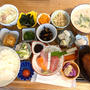 1580円で刺身か焼き魚のメインを選び、たっぷりの小鉢が楽しめる　神戸市須磨区　ご飯と酒実の里