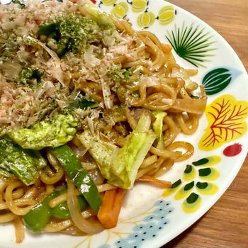 ジメジメして気怠いですが…  ソース焼きそば焼きました！
