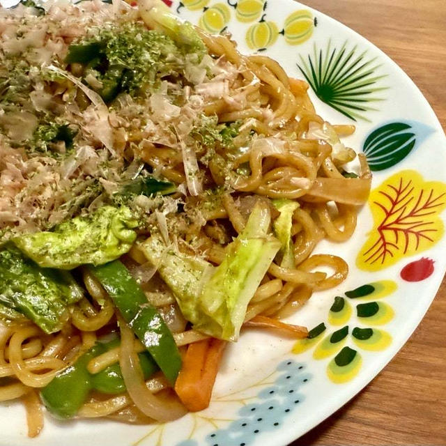 ジメジメして気怠いですが…  ソース焼きそば焼きました！