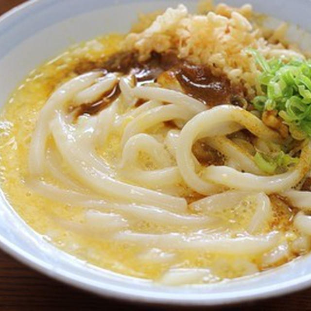 朝はサクッと「カレー釜玉うどん」