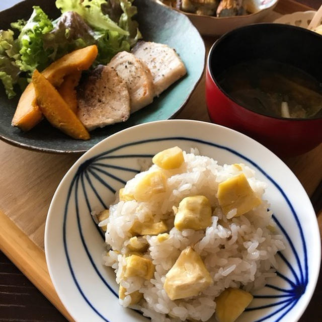 秋のおはようごはん「栗ごはん」。