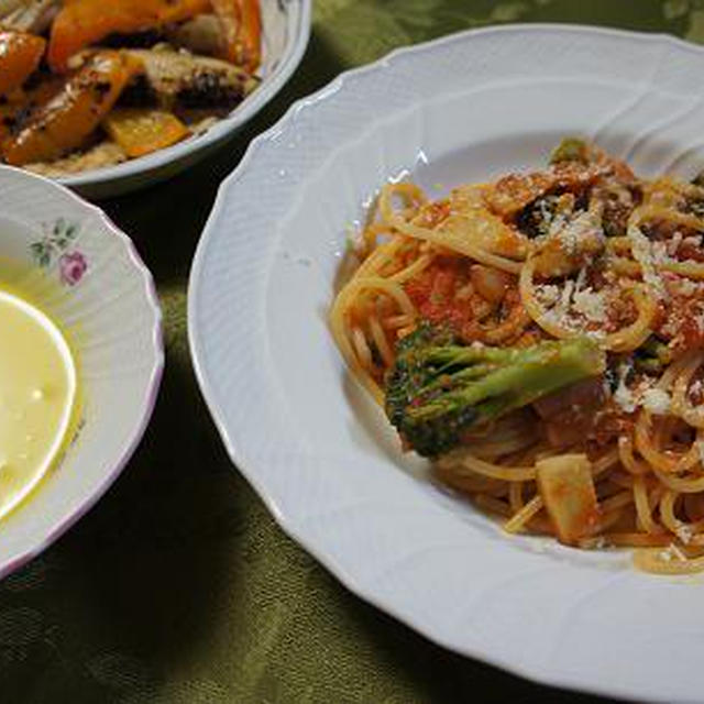 ベーコンと野菜のトマトスパゲッティ と ランブルスコ