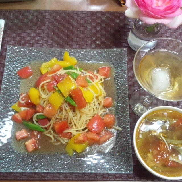【献立】トマト・パプリカ・いんげんの冷製パスタ、具沢山野菜スープ、食前酒