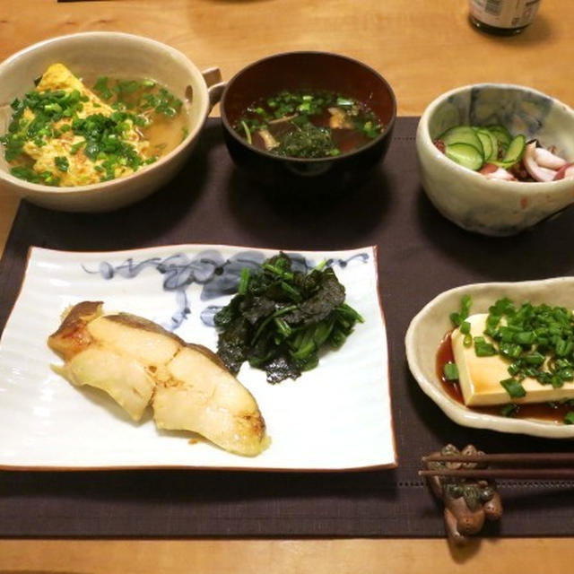 カレイの塩麹漬　だし卵なんかの　ふつ～の晩ご飯　と　畑の準備