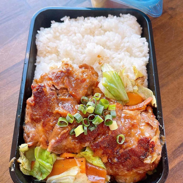凍った豚肉から味噌がらめ弁当です〜！！